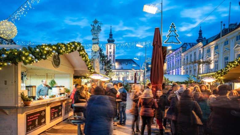 Christkindlmarkt am Rathausplatz St.Pölten Christkindlmarkt am Rathausplatz St.Pölten