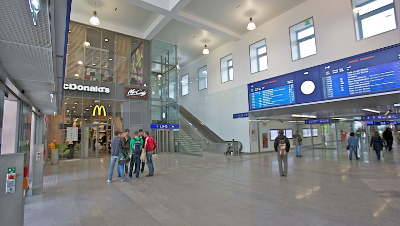 St. Pölten Hauptbahnhof, © ÖBB, Robert Deopito St. Pölten Hauptbahnhof, © ÖBB, Robert Deopito