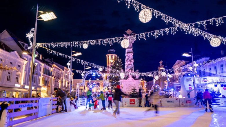 Eiszauber am Rathausplatz, © Josef Bollwein Eiszauber am Rathausplatz, © Josef Bollwein