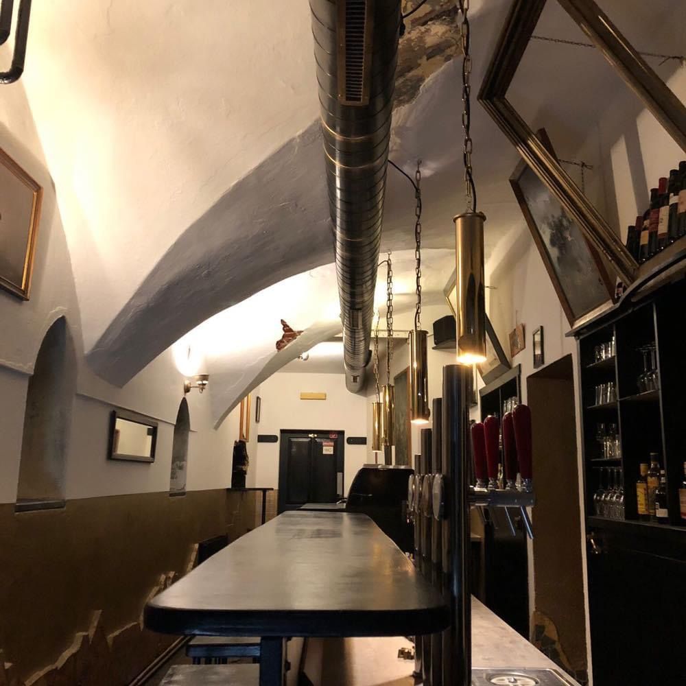Café Bar Mittndrin