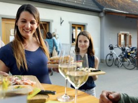 Enjoyment at the wine tavern, &copy; Mostviertel