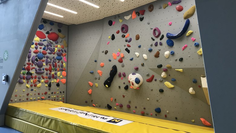 Climbing facility at the Lower Austrian sports center, &copy; Norbert Lang