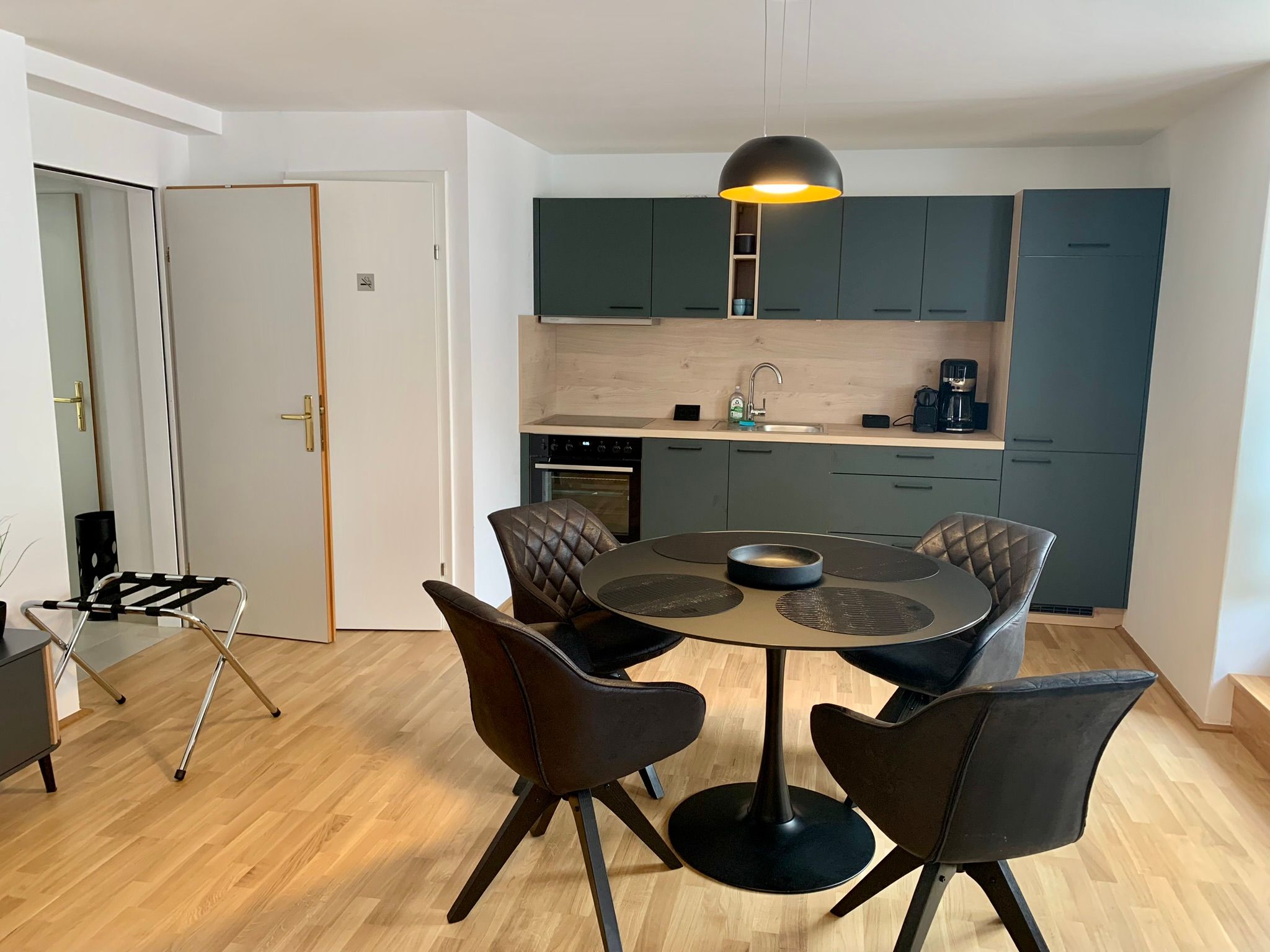 Essbereich im Ferienapartment Aelium Cetium