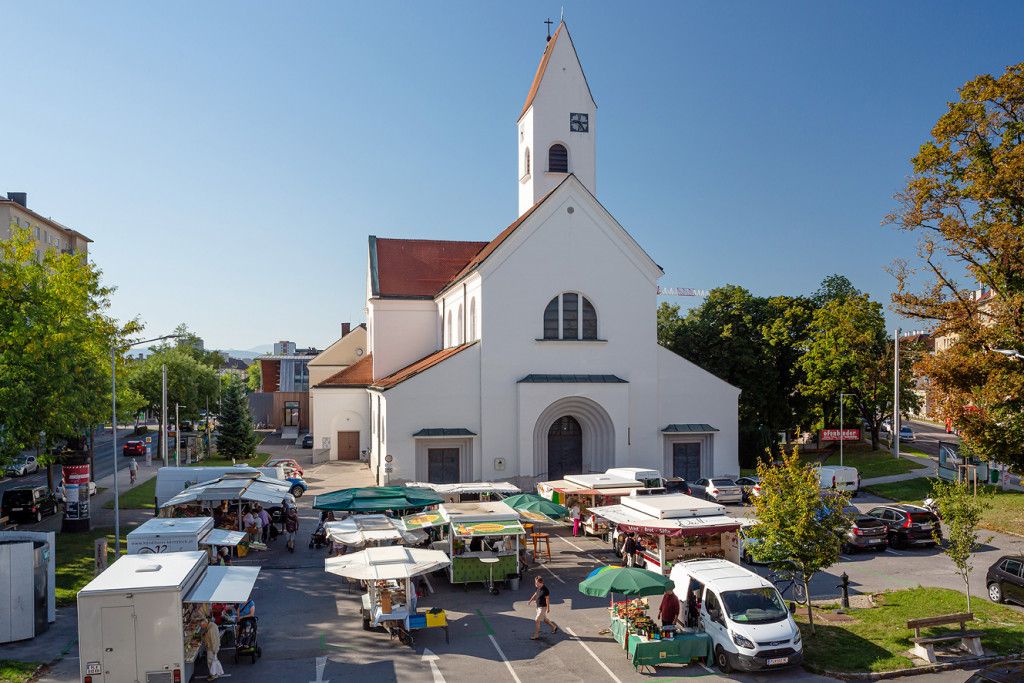 Josefsmarkt am Pater-Paulus-Platz