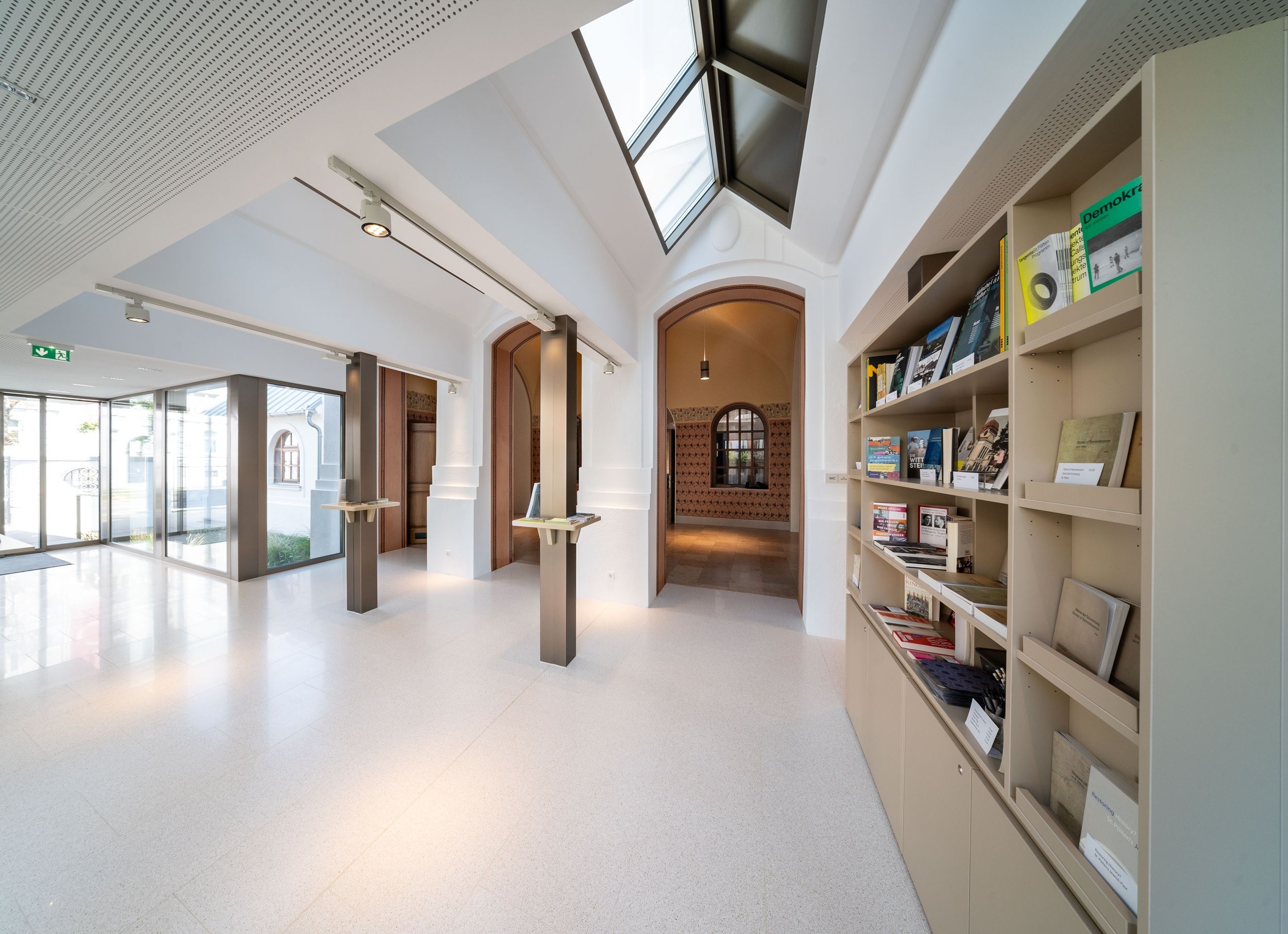 Ehemalige Synagoge, Foyer
