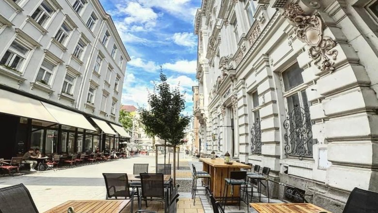 Caf&eacute; Bar Mittndrin, &copy; Mittndrin | Hubner