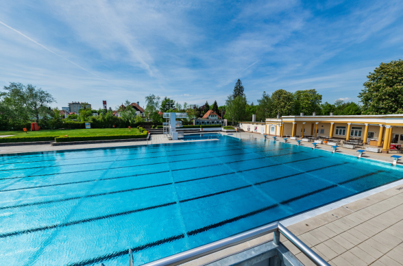 Citysplash Swimming Pool &amp; Bistro, © 360 Studios