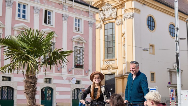 Prandtauer Church and Carmelite Court, &copy; Rupert Pessl