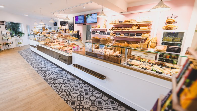 Punch doughnuts, &copy; Brandstetter