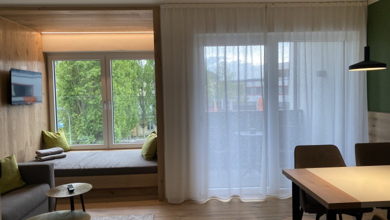 Living area, &copy; LIVERO Apartments