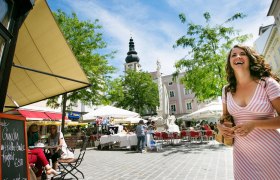Weekly market on Herrenplatz, © schwarz-koenig.at