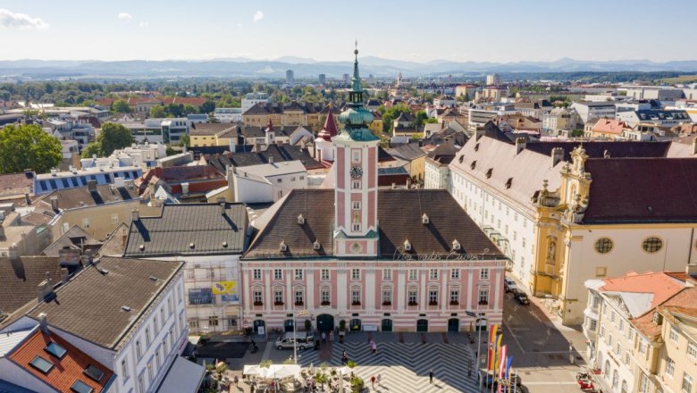 Town Hall Square St. Pölten, © Schwarz König
