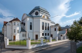 The former synagogue in St. P&ouml;lten combines impressive architecture with a moving history and offers fascinating insights into Lower Austria&rsquo;s Jewish cultural heritage during guided tours.