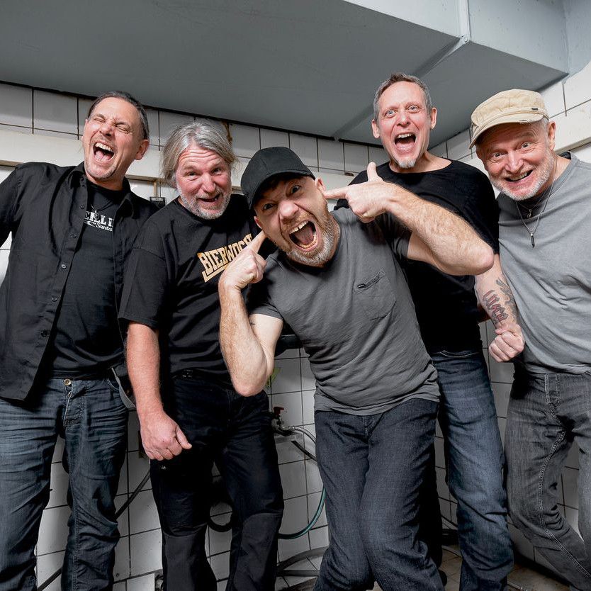 Alkbottle stehen für Hard Rock, Metal und Punk mit goscherten Wiener Dialekttexten