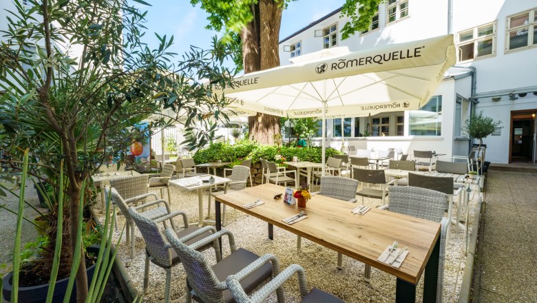 Restaurant Mandas, &copy; Mandas Caf&eacute;-Restaurant & To-go